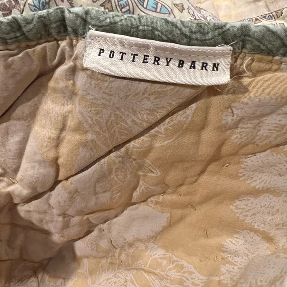 Pottery Barn Patchwork Quilt - Picture 4 of 9